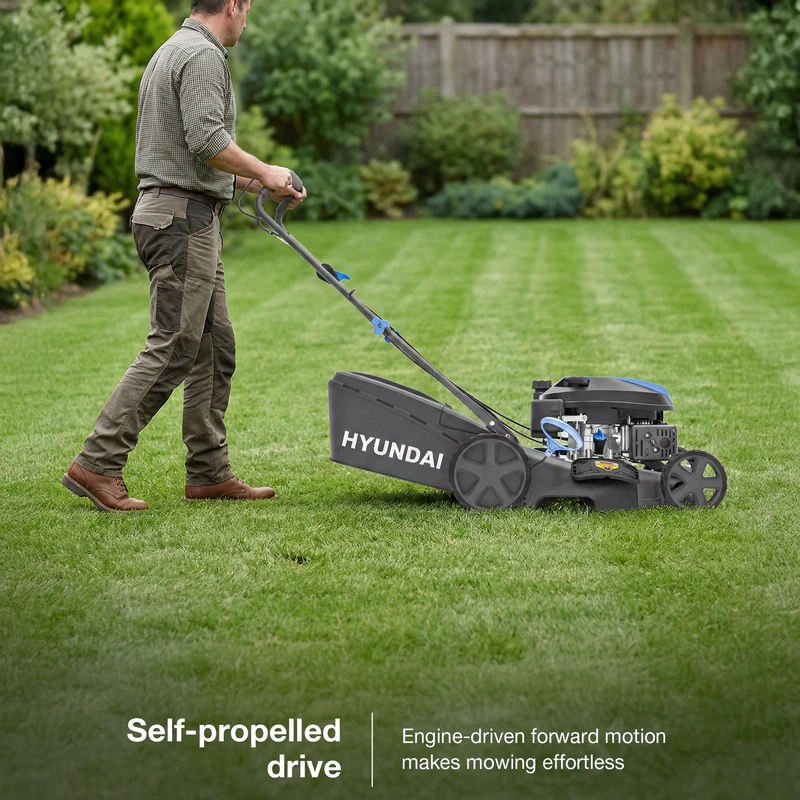 Hyundai 17" / 43cm Self-Propelled Petrol Lawnmower, 139cc, Mulching