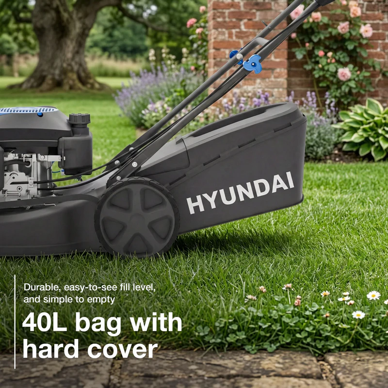 Hyundai 17" / 43cm Self-Propelled Petrol Lawnmower, 139cc, Mulching