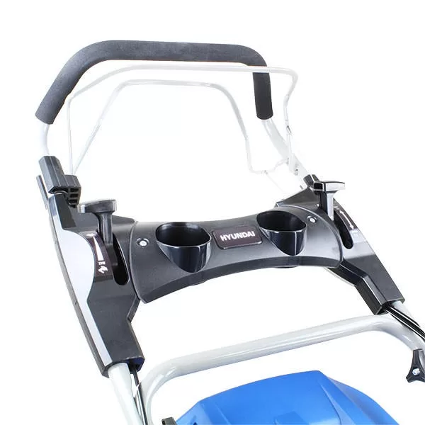 Hyundai HYM530SPR Self-Propelled Petrol Lawn Mower with Rear Roller