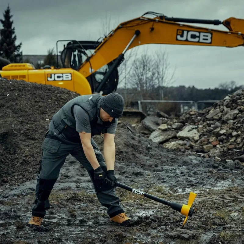 JCB 5lb Grubbing Mattock 85mm and 55mm Cutter, Heavy-Duty Steel Blade