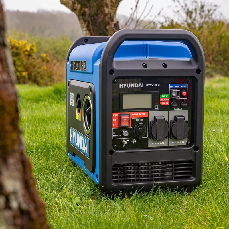 Hyundai 2.2kW Petrol Inverter Generator (Recoil start)